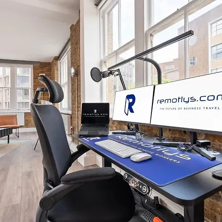 New & Spacious Studio In Old St